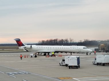 delta plane runway