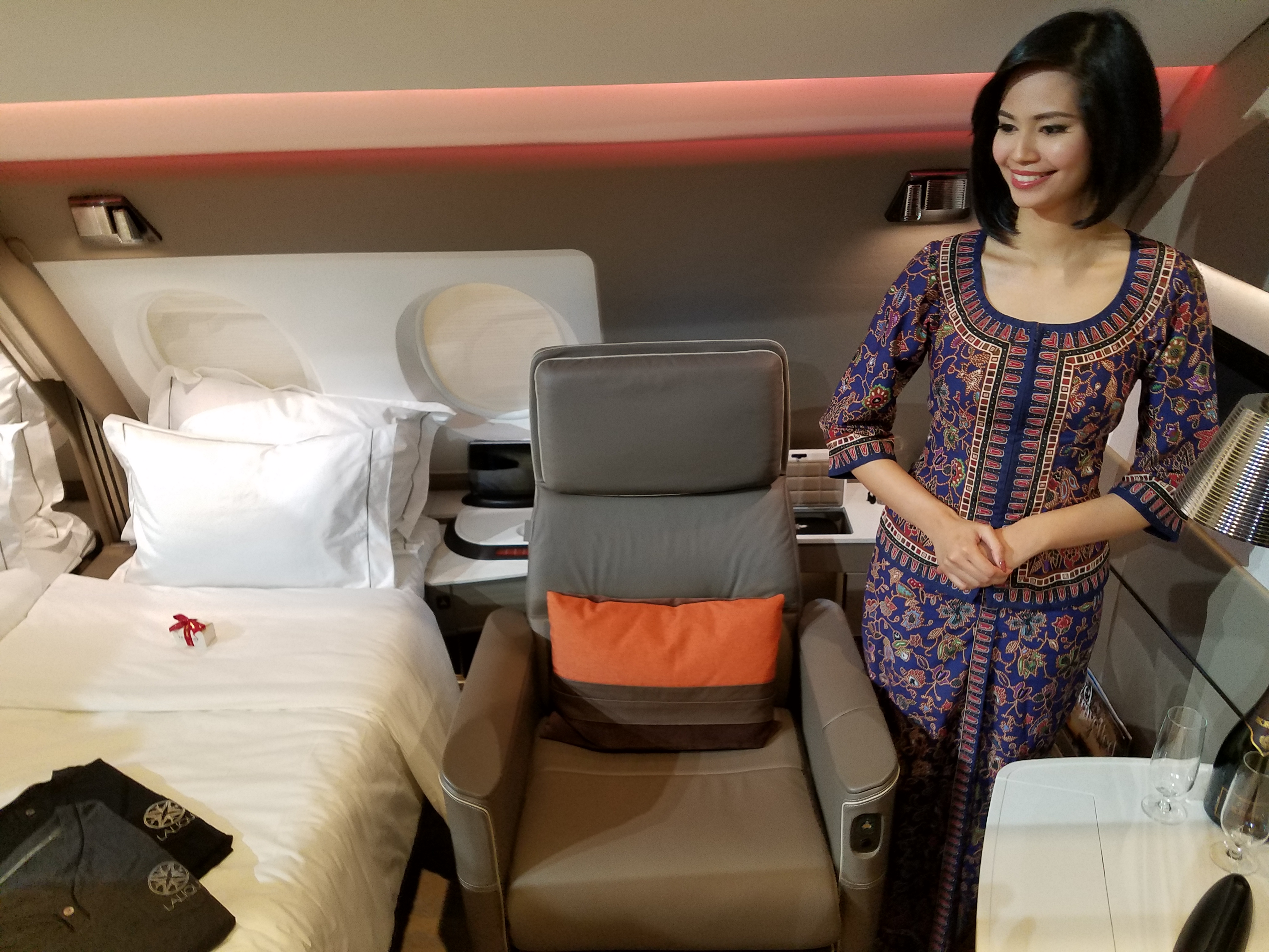 singapore airlines a380 suites