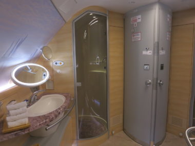 shower in plane